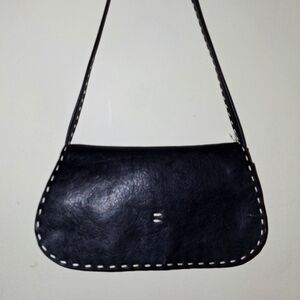 Adrienne Vittadini, BLACK LEATHER, LIKE NEW,CROSSBODY BAG!